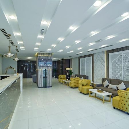 Afaq Tower Apartment Manama Exterior photo