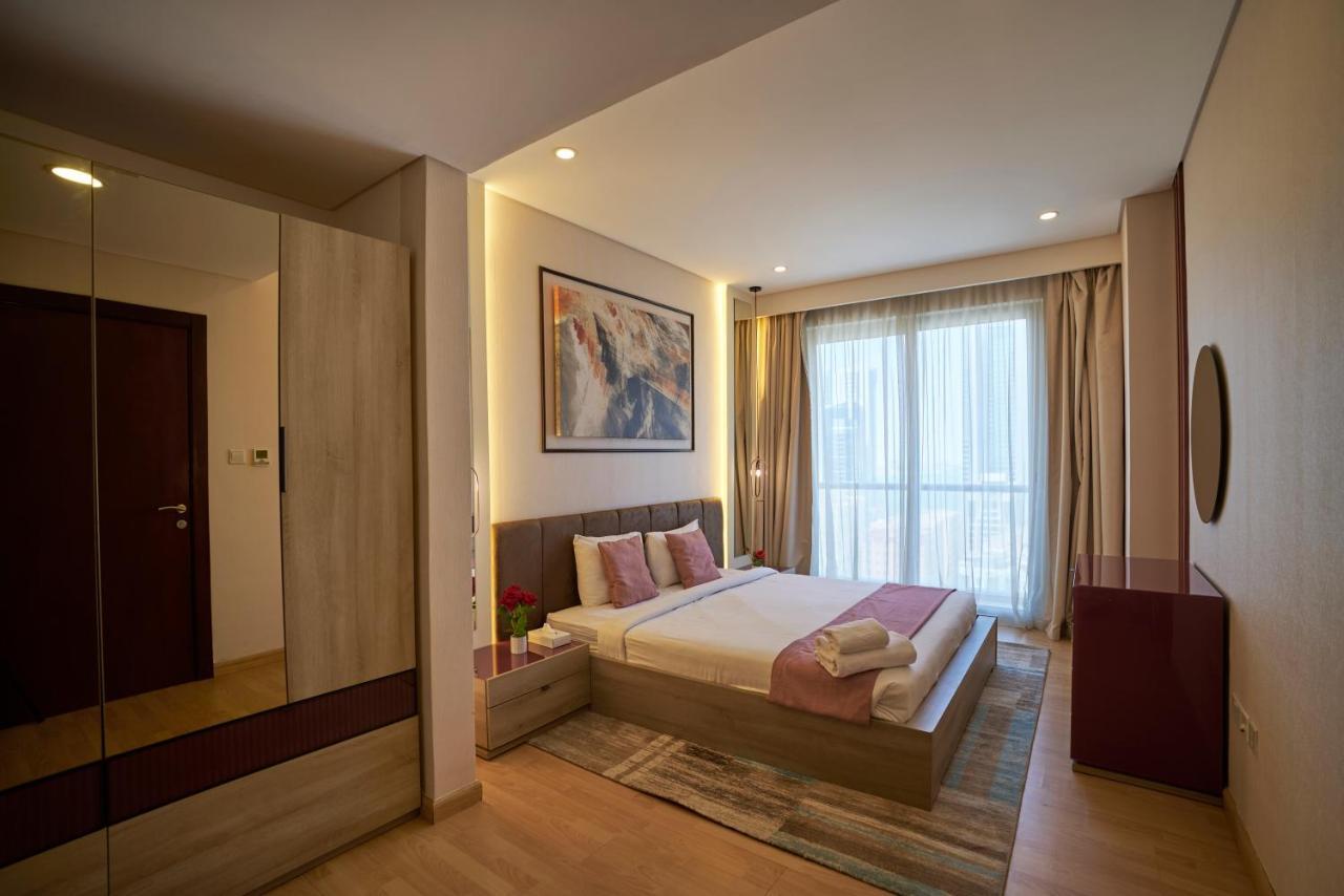 Afaq Tower Apartment Manama Exterior photo